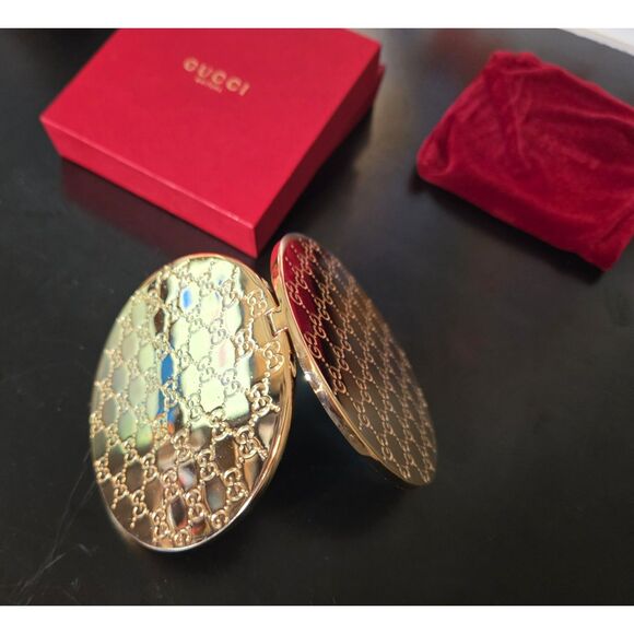 Gucci gold monogram compact mirror cosmetic - Picture 6 of 8